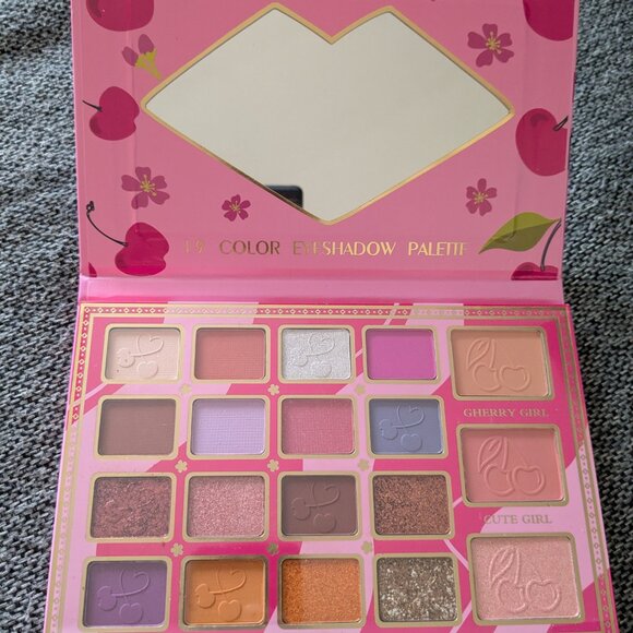 Kevin & COCO, HLLR and USHAS Bundle - Picture 2 of 4